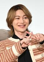 「≠」ポーズを決める今野大輝＝ＴＯＨＯシネマズ　六本木ヒルズ（撮影・堀内翔）　