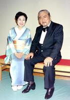 中村玉緒さん（左）と勝新太郎さん夫妻＝９２年
