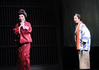 「銀二貫」稀惺かずと（右）、乙華菜乃