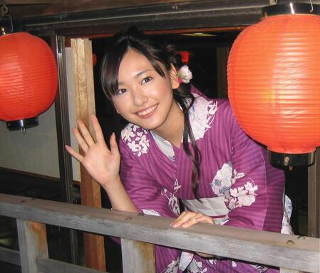 ファンと屋形船イベントを行った新垣結衣＝２００６年