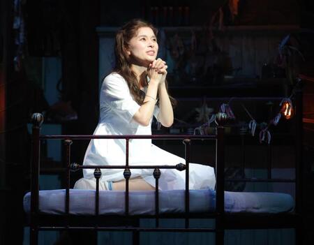 熱演する芳根京子＝ＴＨＥＡＴＥＲ　ＭＩＬＡＮＯ-Ｚａ（撮影・吉澤敬太）
