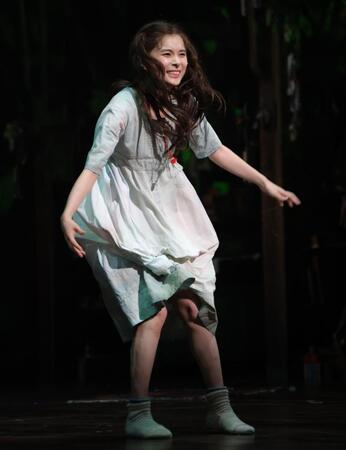 熱演する芳根京子＝ＴＨＥＡＴＥＲ　ＭＩＬＡＮＯ-Ｚａ（撮影・吉澤敬太）