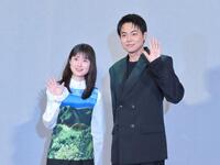 ドラマの取材会に出席した福本莉子（左）と菅生新樹