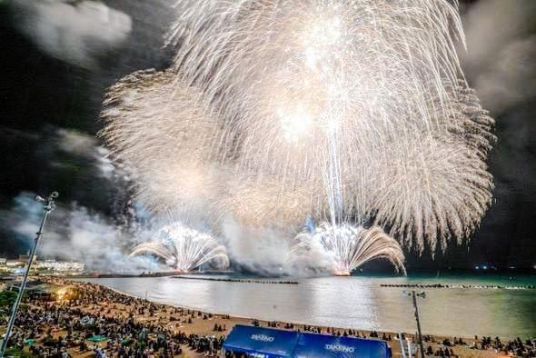 たけの海上花火大会