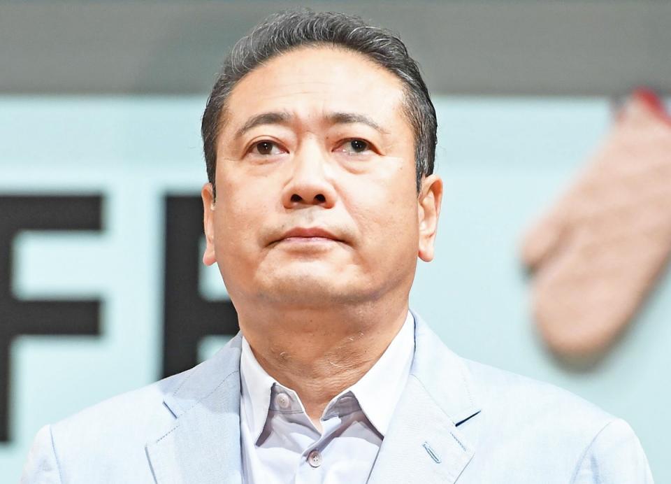 鎧塚俊彦氏