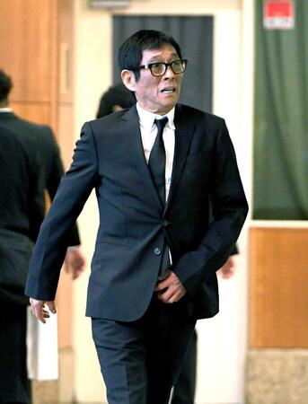 参列した明石家さんま（撮影・佐藤厚）