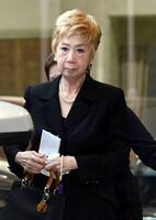 参列した瀬川瑛子（撮影・佐藤厚）