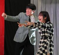 気合が入る蛙亭・中野周平（左）とイワクラ（撮影・吉澤敬太）