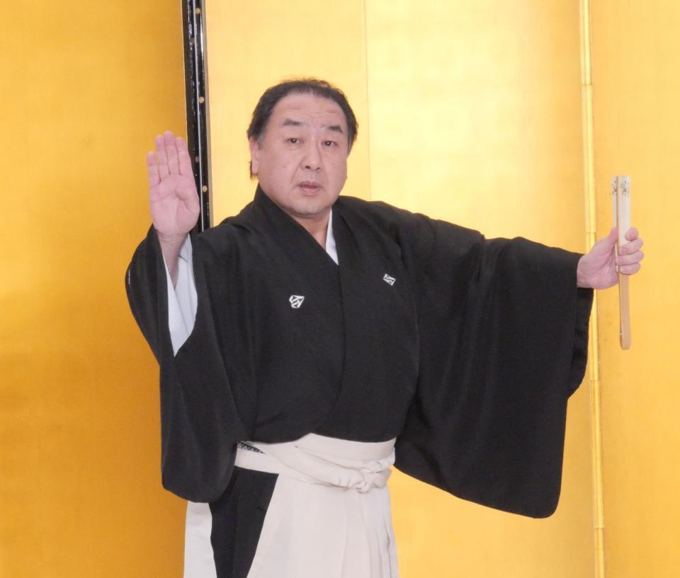 舞踊「七福神」を披露する中村鴈治郎