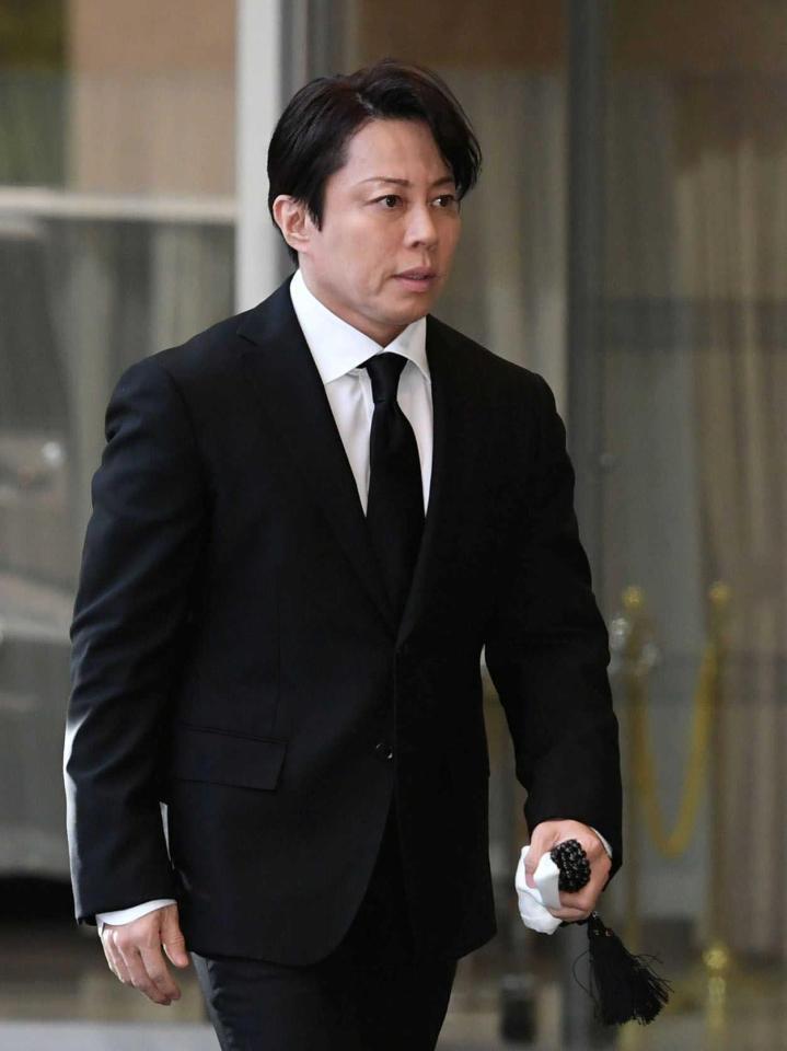 参列した西川貴教（撮影・佐藤厚）
