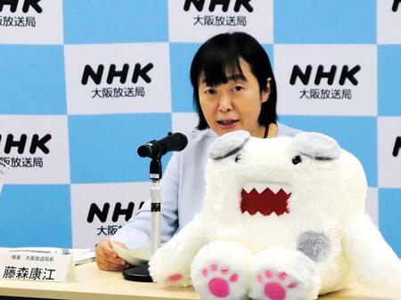 定例会見に臨んだＮＨＫ大阪放送局の藤森康江局長