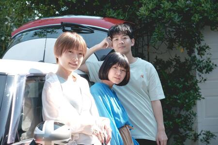 「バカンスは始まったばかり」より