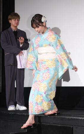 降壇する上原あまね＝１５日