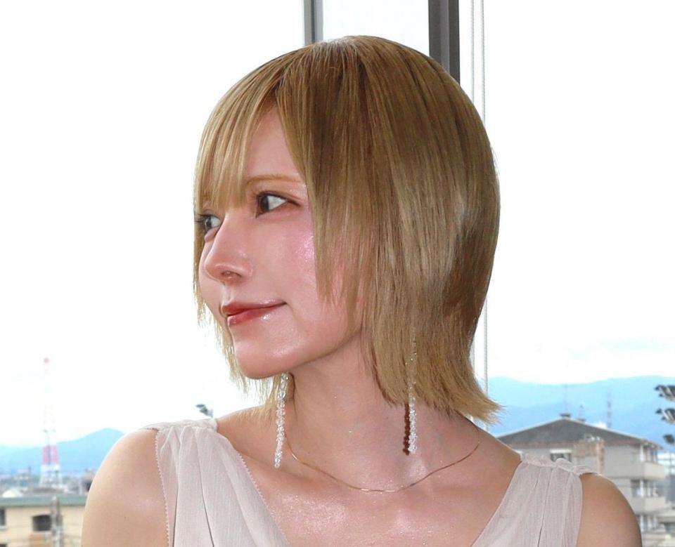 初めて競輪場を訪れた益若つばさ