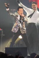 全力パフォーマンスで沸かせる田原俊彦