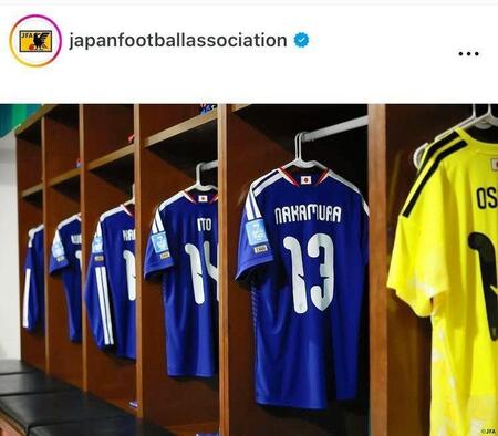 試合前のロッカールーム。日本サッカー協会のインスタグラム＠ｊａｐａｎｆｏｏｔｂａｌｌａｓｓｏｃｉａｔｉｏｎより 
