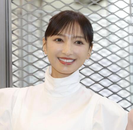 「ＧＫの（鈴木）彩艶と伊東純也が好き」と話す望月理恵（撮影・吉澤敬太）