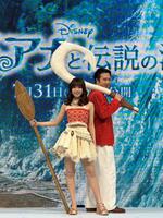日本語版声優を務めるＭＥ：ＩのＴＳＵＺＵＭＩ（左）と尾上松也