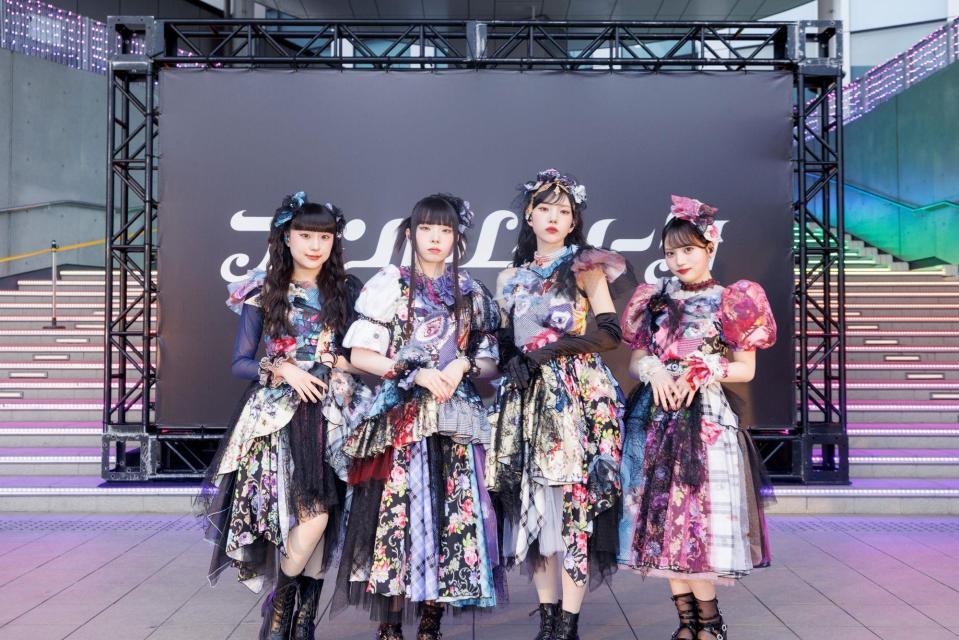 リリースイベントを行ったファントムシータの（左から）百花、凛花、美雨、もな　撮影・Ｖｉｏｌａ　Ｋａｍ　（Ｖ’ｚ　Ｔｗｉｎｋｌｅ）