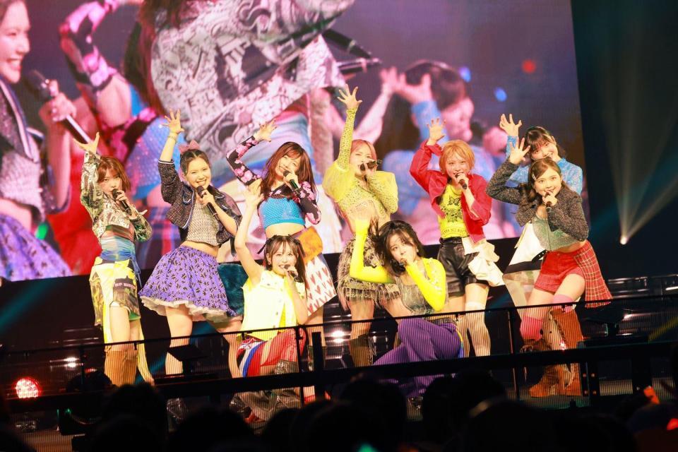 日本武道館で春ツアー千秋楽公演を行ったアンジュルム