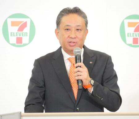 イベントに出席したセブン-イレブン・ジャパンの阿久津知洋代表取締役社長