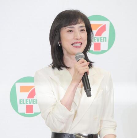 イベントに出席した天海祐希