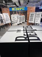 ザ・ビートルズ来日６０周年記念ポップ・アップ・ストアの内観