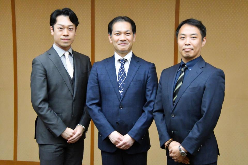 取材会に出席した（左から）上村吉太朗、片岡千次郎、中村翫政