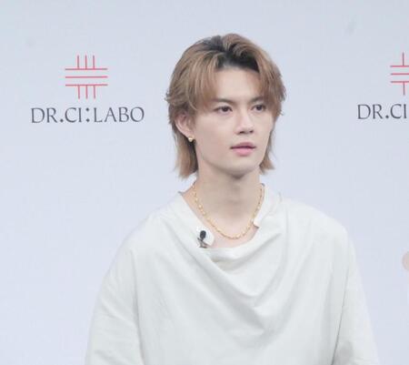 イベントに出席した佐野勇斗