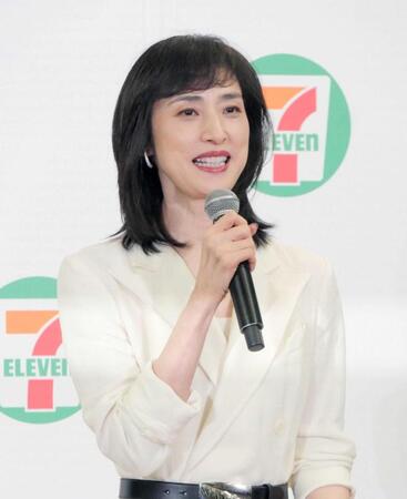 イベントに出席した天海祐希