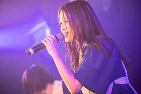定期公演でパフォーマンスするＢＮＳＩのＹＵＩ©２０２６　Ｚｅｓｔ，Ｉｎｃ．