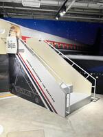 ザ・ビートルズが来日した際の日航機のタラップを再現したスポット