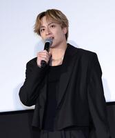「ＨＩＧＨ＆ＬＯＷ　１０ｔｈ　ＡＮＮＩＶＥＲＳＡＲＹ　スペシャル舞台あいさつ付き上映会」に登場した白濱亜嵐（撮影・伊藤笙子）
