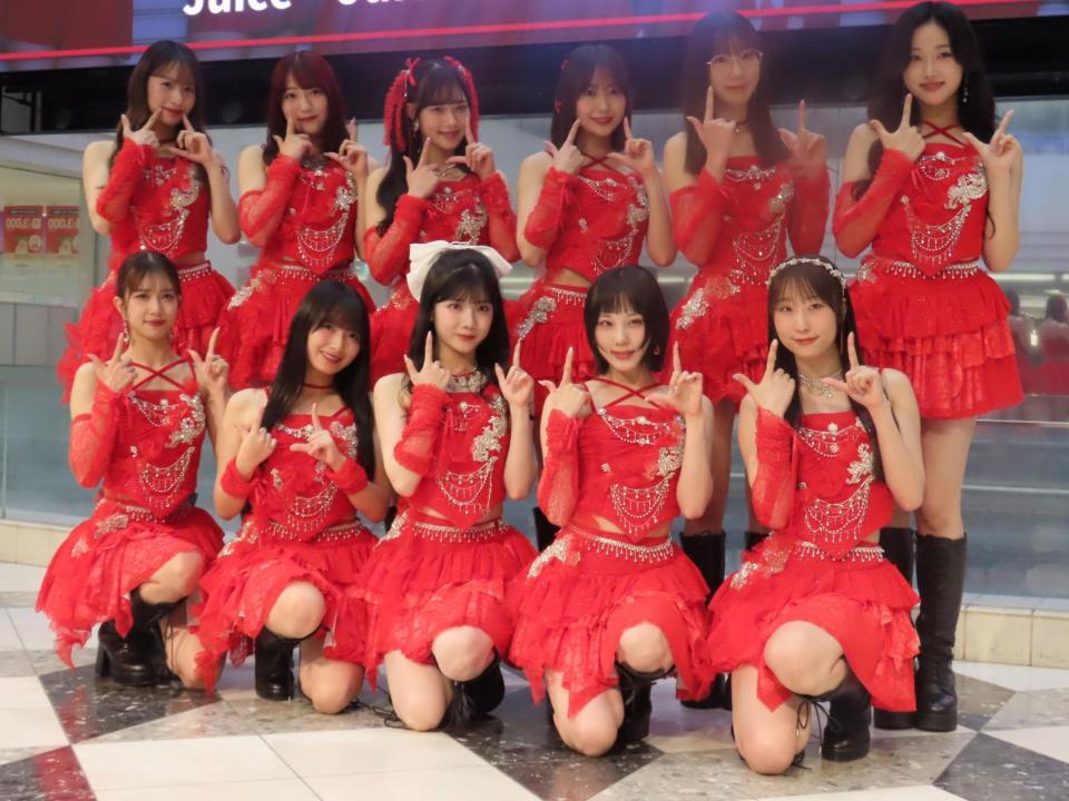 Ｊｕｉｃｅ＝Ｊｕｉｃｅの（下段左から）井上玲音、有澤一華、川嶋美楓、江端妃咲、段原瑠々、（上段左から）石山咲良、松永里愛、入江里咲、工藤由愛、林仁愛、遠藤彩加里