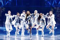 日本武道館でパフォーマンスを披露したＧｉｒｌｓ²の（左から）隅谷百花、増田來亜、菱田未渚美、小川桜花、鶴屋美咲、山口綺羅、小田柚葉（撮影・ヨシモリユウナ）