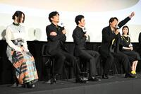 撮影秘話を語った（左から）ファーストサマーウイカ、稲垣吾郎、草彅剛、香取慎吾、趣里（撮影・堀内翔）