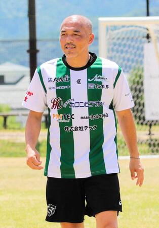 　小野伸二氏