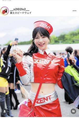 酒井ゆりやのインスタグラム（＿ｓ２ｌ０２ｌｓ２＿）より