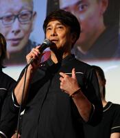 舞台あいさつに登壇した風間トオル（撮影・石井剣太郎）