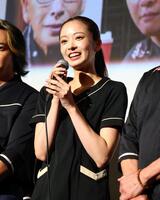 舞台あいさつに登壇した川瀬莉子（撮影・石井剣太郎）