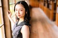 山谷花純写真集「遠距離、現在此。」