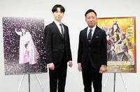 市川猿之助（右）と市川團子＝２０２２年１２月
