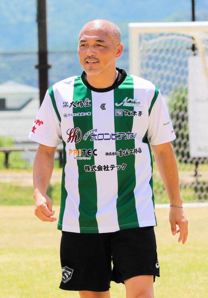 　小野伸二氏