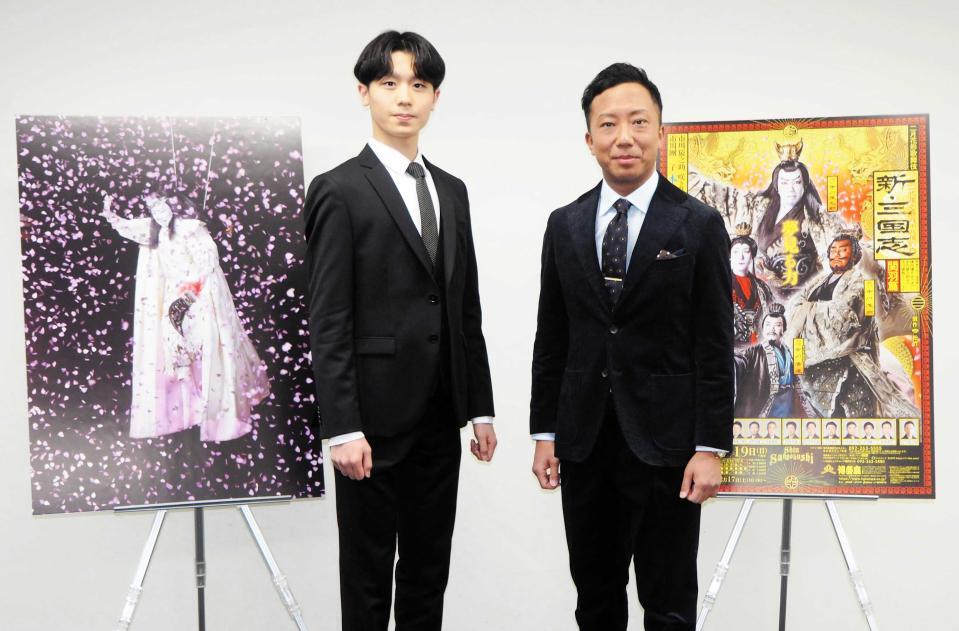 市川猿之助（右）と市川團子＝２０２２年１２月
