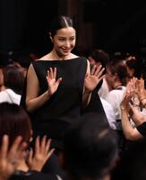 笑顔で降壇する広瀬すず（撮影・金田祐二）
