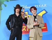 ＩＮＩの池﨑理人（左）と高塚大夢（撮影・園田高夫）