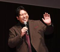 笑顔でエピソードを披露するジャンボたかお（撮影・園田高夫）