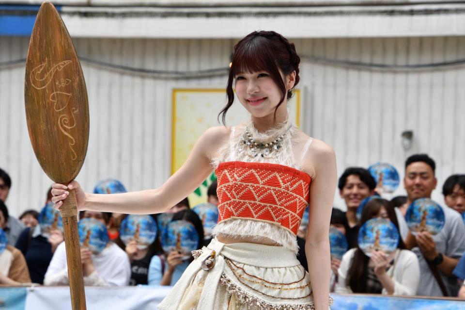 「『モアナと伝説の海』公開記念　モア夏歌唱イベント」に出演したＭＥ：ＩのＴＳＵＺＵＭＩ