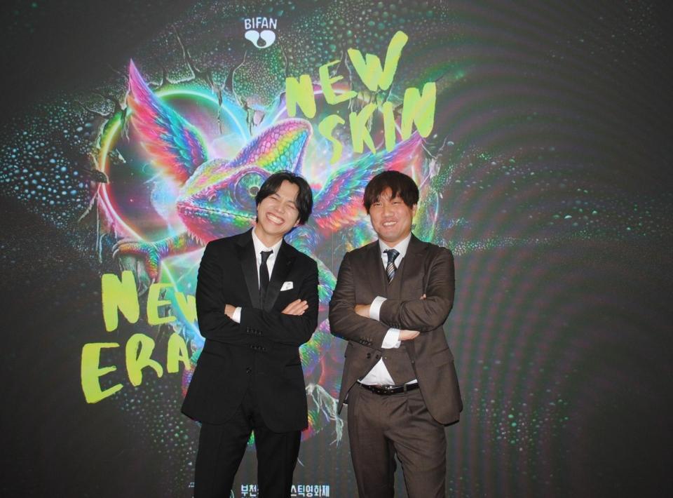 プチョン国際映画祭に出席した重岡大毅（左）と近藤亮太監督