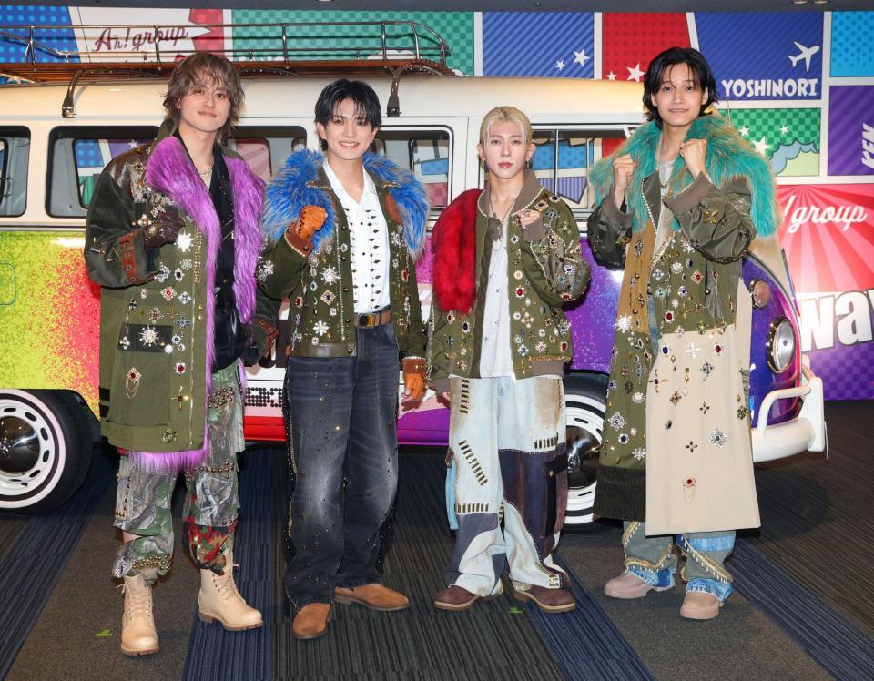 Ａぇ！ｇｒｏｕｐの（左から）小島健、正門良規、末澤誠也、佐野晶哉（撮影・石井剣太郎）